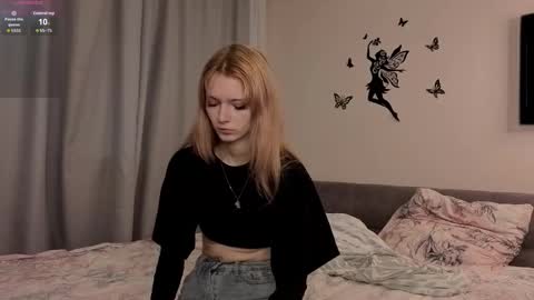 Snapshot of nannetteterrill chatting on 03.18.26 nannetteterrill online show from 03.18.26