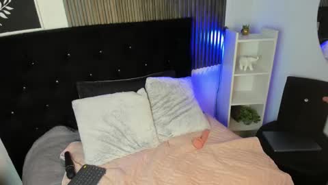 NANY online show from 10.08.25