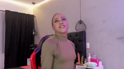 Naomi Blair online show from 07.25.26