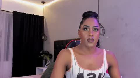 Naomi Blair online show from 08.05.26