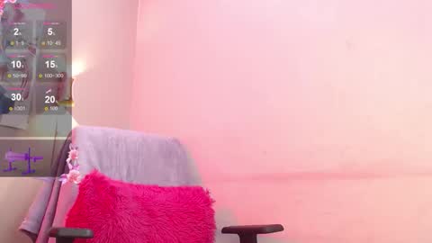 Snapshot of naomi_delux_hm chatting on 11.15.25 NAOMI online show from 11.15.25