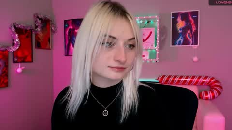 Snapshot of naomi_pratt chatting on 01.05.26 Naomi online show from 01.05.26