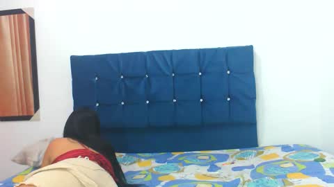 Snapshot of naomi_sweet420 chatting on 11.20.25 Mia online show from 11.20.25