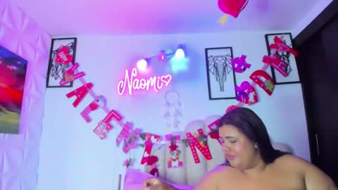 Snapshot of naomiasha_ chatting on 02.12.25    online show from 02.12.25