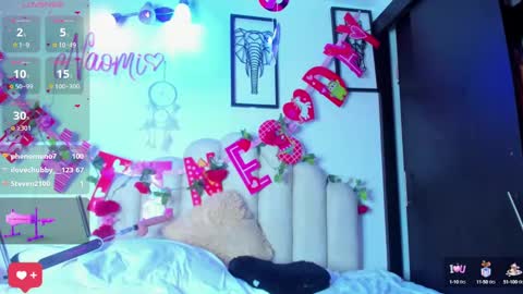 Snapshot of naomiasha_ chatting on 02.17.25    online show from 02.17.25