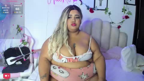 Snapshot of naomiasha_ chatting on 03.05.25    online show from 03.05.25