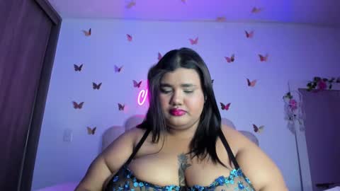 Snapshot of naomiasha_ chatting on 09.30.25    online show from 09.30.25