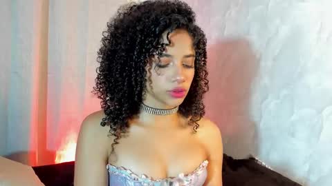 Snapshot of naomidawsonn chatting on 03.04.25 naomidawson online show from 03.04.25