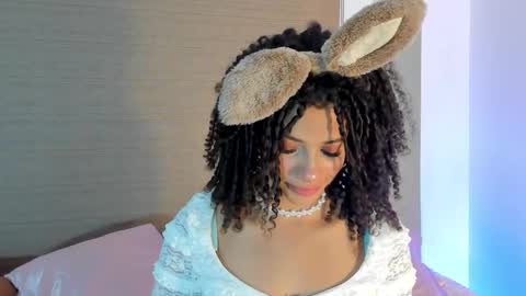 Snapshot of naomidawsonn chatting on 10.29.25 naomidawson online show from 10.29.25