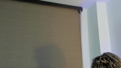 Snapshot of naomidawsonn chatting on 12.19.25 naomidawson online show from 12.19.25