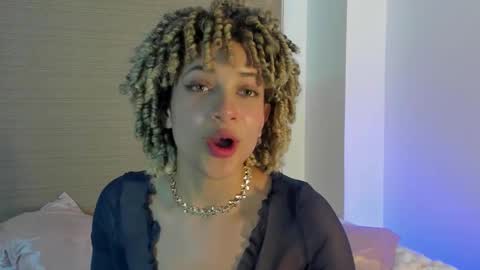 Snapshot of naomidawsonn chatting on 01.14.26 naomidawson online show from 01.14.26