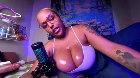 Naomigiirl6 online show from 03.11.25