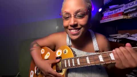 Naomigiirl6 online show from 06.05.26