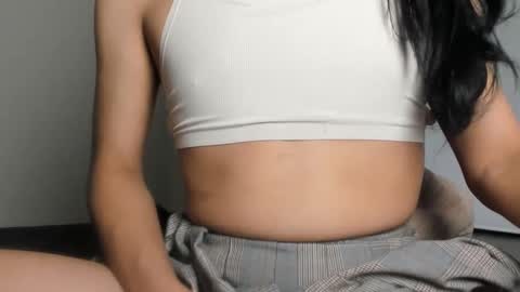 Naomi Moore online show from 01.15.25