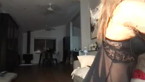 naomirhoades online show from 03.08.25