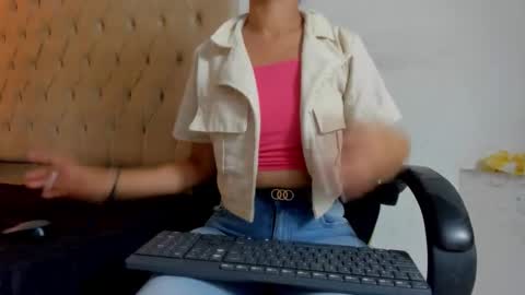 naomis_35 online show from 02.04.26