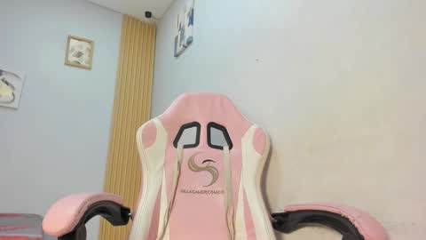 naomis_35 online show from 03.06.26