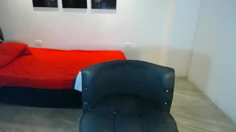 naomiwildburn online show from 09.13.25