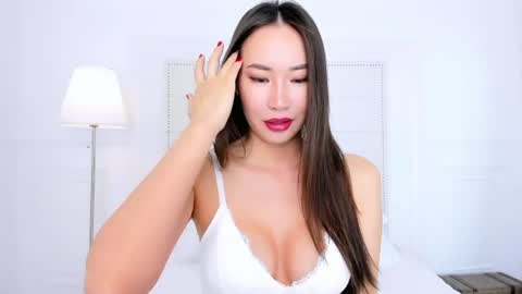 Snapshot of naomiyuu chatting on 06.19.26 Naomi online show from 06.19.26