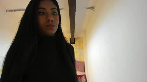 Snapshot of naomy__smith__ chatting on 02.06.25 N A O M Y online show from 02.06.25