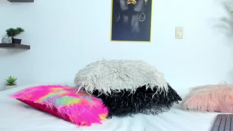 Snapshot of naomy_lida chatting on 01.30.25 Naomy online show from 01.30.25