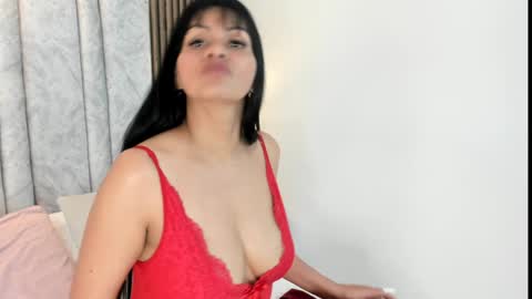 Naomy Smith online show from 01.09.25