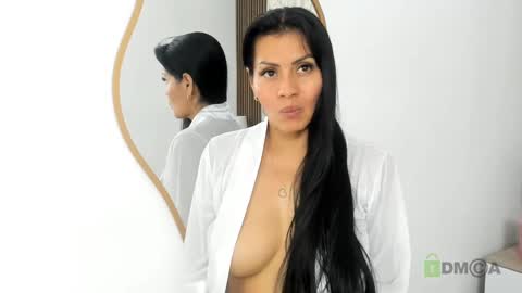 Naomy Smith online show from 02.23.25