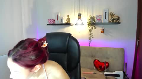 Snapshot of naomy_stanley chatting on 05.10.26 Naomy Stanley online show from 05.10.26