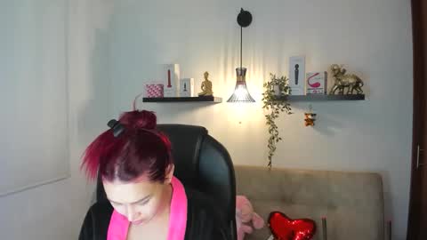 Snapshot of naomy_stanley chatting on 06.08.26 Naomy Stanley online show from 06.08.26