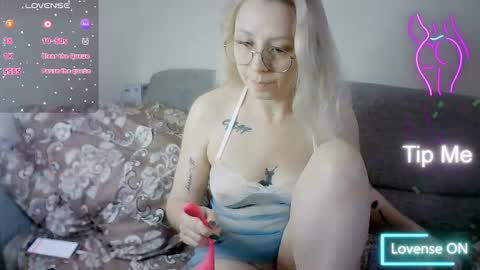 Snapshot of naozuqace chatting on 01.12.26 NaozuQAce online show from 01.12.26