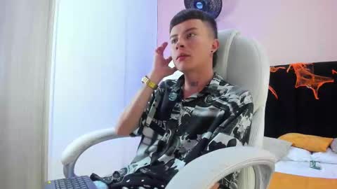 Snapshot of nascary_fox chatting on 10.12.25 Nascary Fox online show from 10.12.25