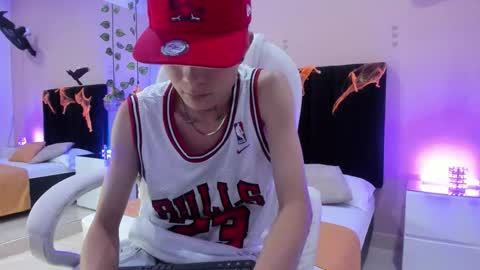 Snapshot of nascary_fox chatting on 10.23.25 Nascary Fox online show from 10.23.25