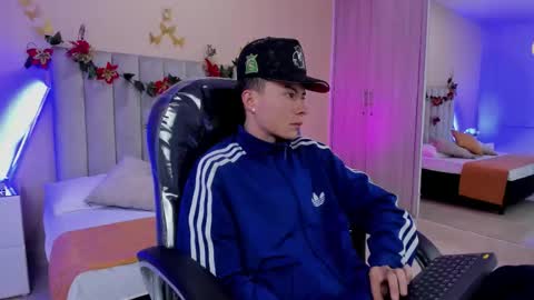 Snapshot of nascary_fox chatting on 12.20.25 Nascary Fox online show from 12.20.25