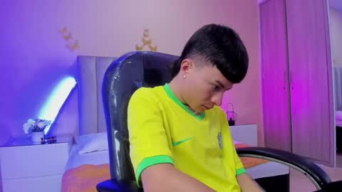 Snapshot of nascary_fox chatting on 01.12.26 Nascary Fox online show from 01.12.26