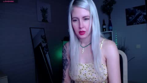 Snapshot of nastasya_cute chatting on 01.22.25 Nastya online show from 01.22.25