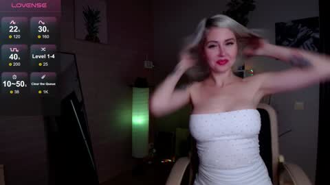 Snapshot of nastasya_cute chatting on 01.27.25 Nastya online show from 01.27.25