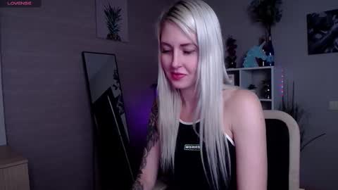 Snapshot of nastasya_cute chatting on 02.28.25 Nastya online show from 02.28.25