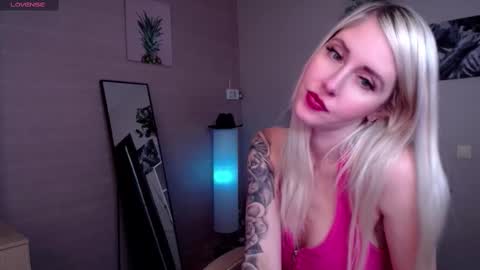 Snapshot of nastasya_cute chatting on 03.03.25 Nastya online show from 03.03.25