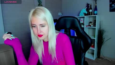 Snapshot of nastasya_cute chatting on 10.02.25 Nastya online show from 10.02.25