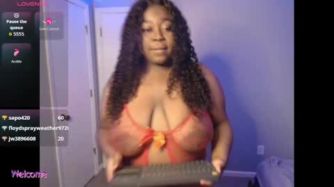 Snapshot of nastygal1999 chatting on 10.19.25 nastygal1999 online show from 10.19.25