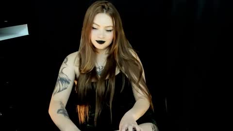 Snapshot of nastykatty_ chatting on 12.28.24 nastykatty_ online show from 12.28.24