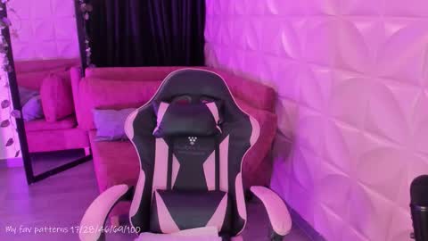 Snapshot of natadelrey chatting on 12.19.25 Nata online show from 12.19.25