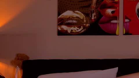 Natalia online show from 11.17.25