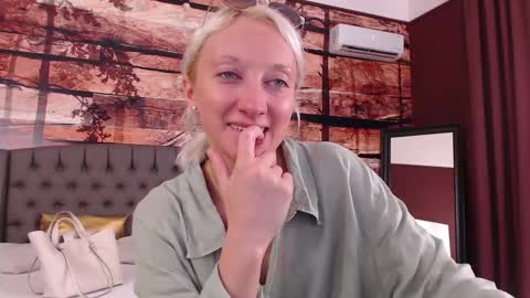 Natalie online show from 09.15.25