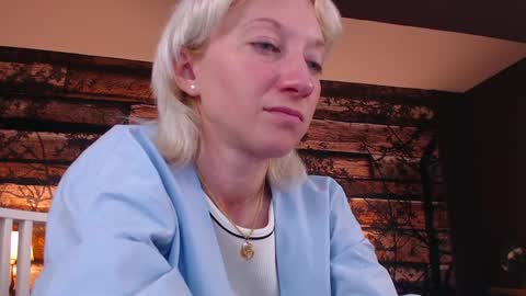 Snapshot of natalie_bitton chatting on 05.21.26 Natalie online show from 05.21.26