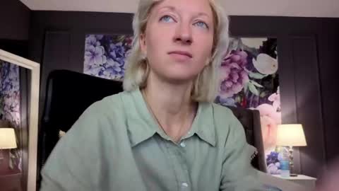 Snapshot of natalie_bitton chatting on 05.31.26 Natalie online show from 05.31.26