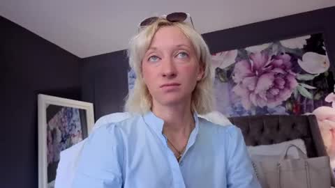 Snapshot of natalie_bitton chatting on 06.15.26 Natalie online show from 06.15.26