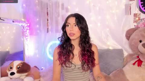 Snapshot of natalie_jaensen chatting on 02.22.26 online show from 02.22.26