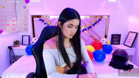 Snapshot of natalie_loffreda chatting on 06.27.26 natalie online show from 06.27.26