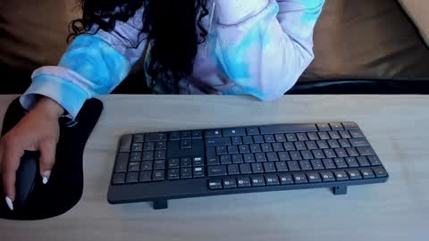 N A T A L I A online show from 12.02.24